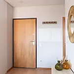 1e 5 Minutes From The דירה