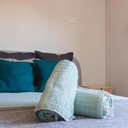1E Apartment 5 Minutes From The Beach Apartment *